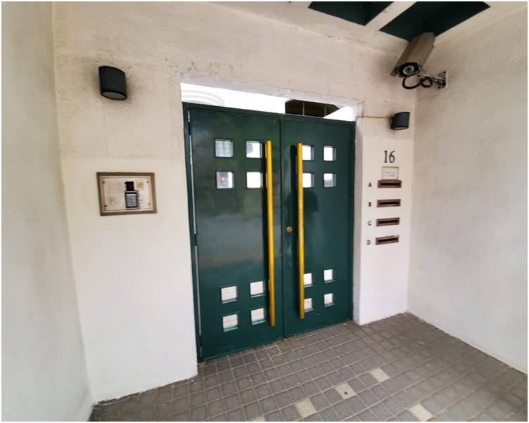 現場是九龍塘禧福道16號的屋苑。林思明攝