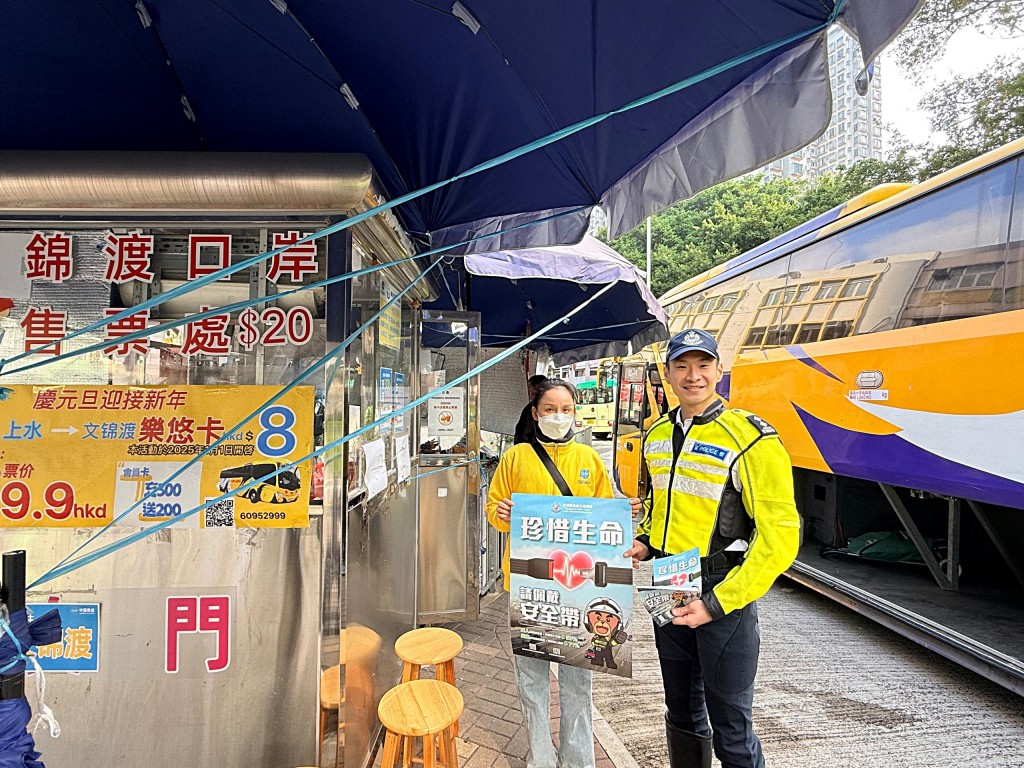警方在多區大型交通交匯處及旅客乘車熱點加強宣傳。警方提供 警方在多區大型交通交匯處及旅客乘車熱點加強宣傳。警方提供