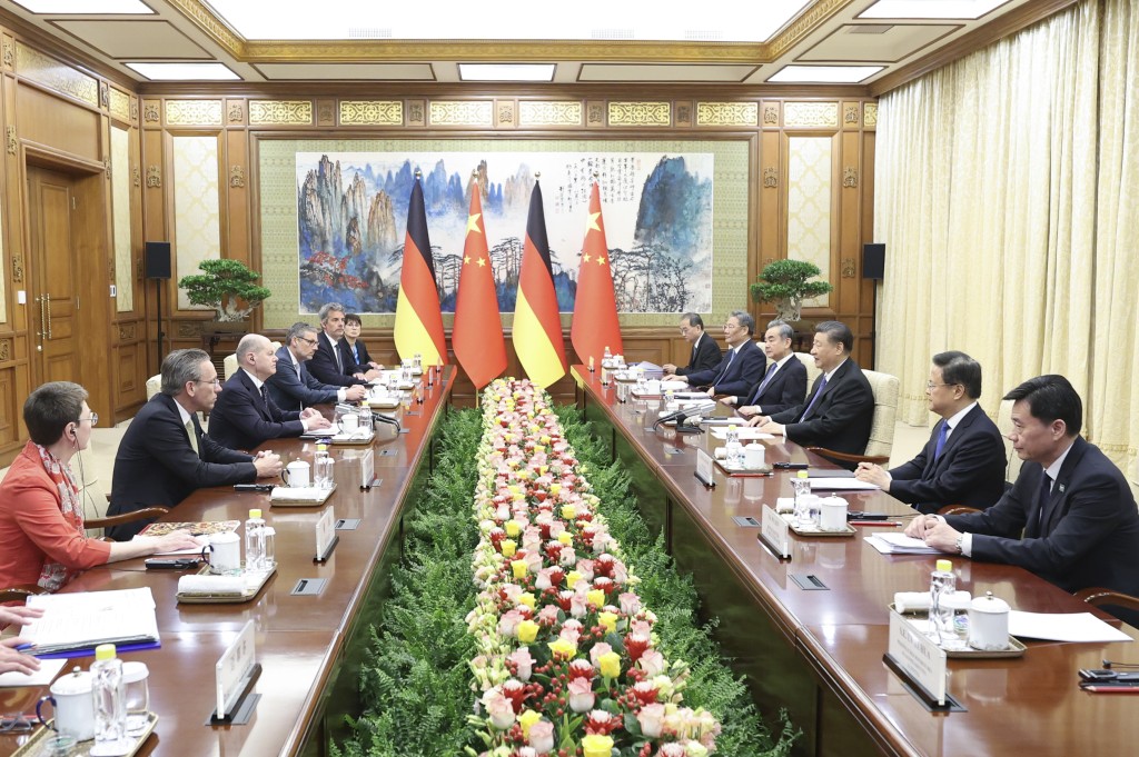 16日早上，国家主席习近平在北京钓鱼台国宾馆会见德国总理朔尔茨。新华社