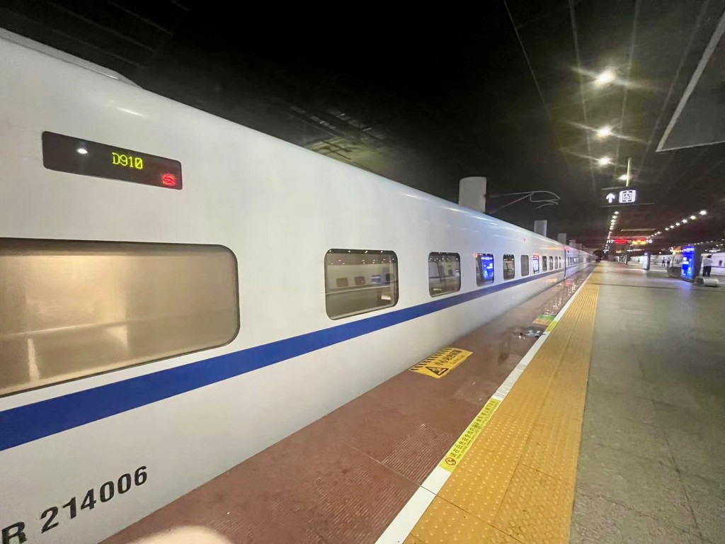 高鐵(香港段)首次引進臥鋪列車連接京滬。資料圖片