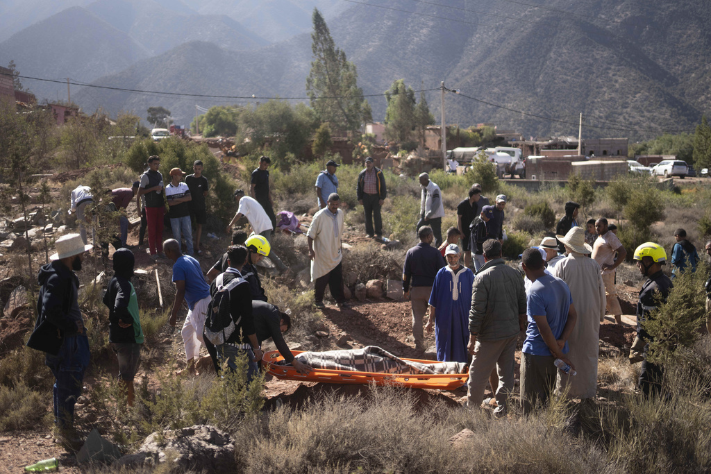 摩洛哥地震死亡人數增至近3000人。AP