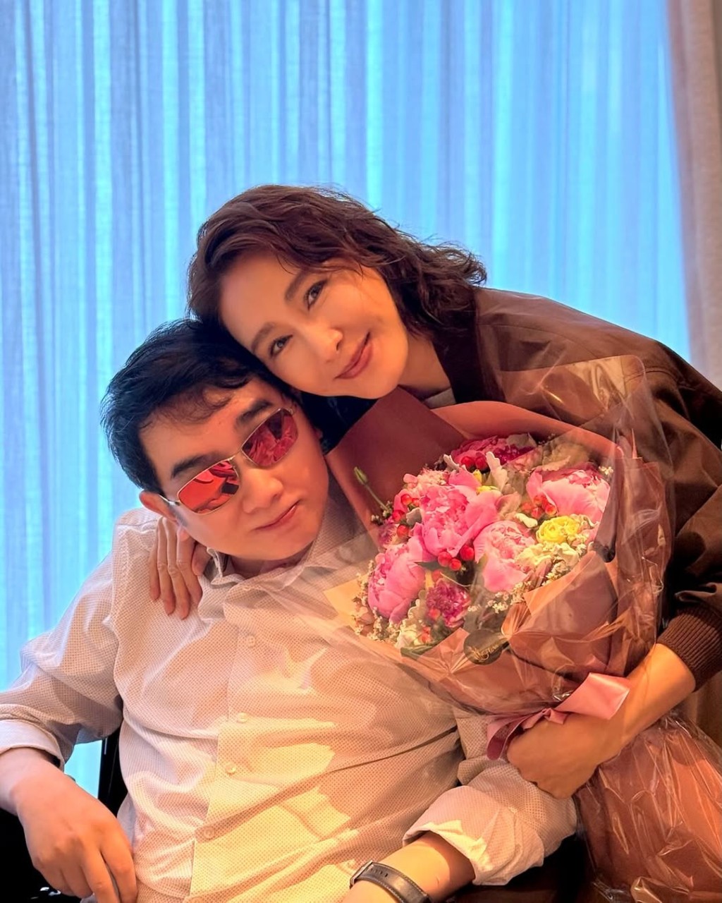 黎嬰自意外後,黎姿多年來不離不棄照顧。 黎嬰自意外後,黎姿多年來不離不棄照顧。