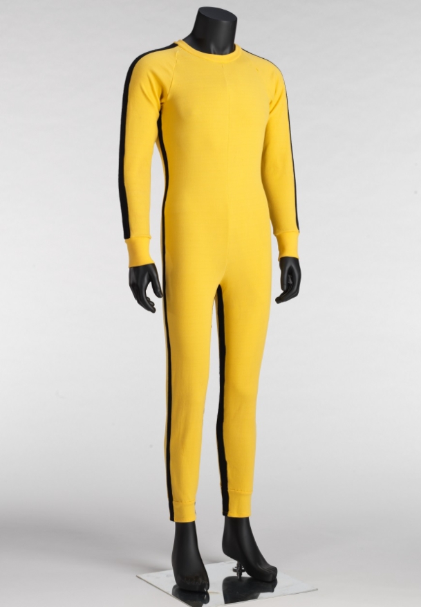 展品包括李小龍於電影《死亡遊戲》中穿著的經典黃色戰衣。