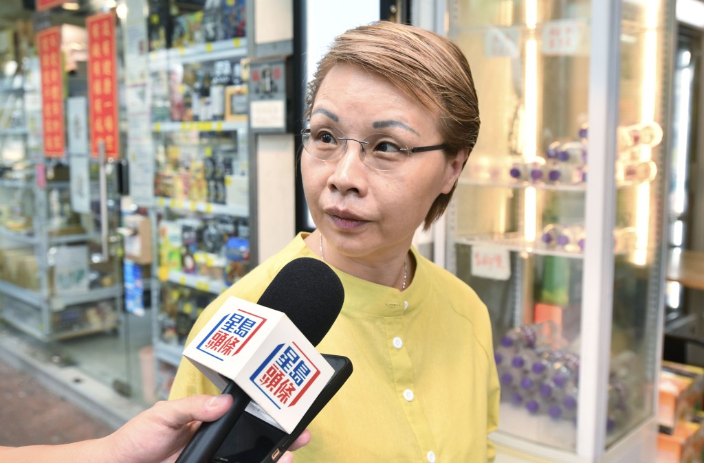 深水埗從事地產生意的蔡女士指,觀察到區內吉舖逐步改為兩餸飯店。 深水埗從事地產生意的蔡女士指,觀察到區內吉舖逐步改為兩餸飯店。