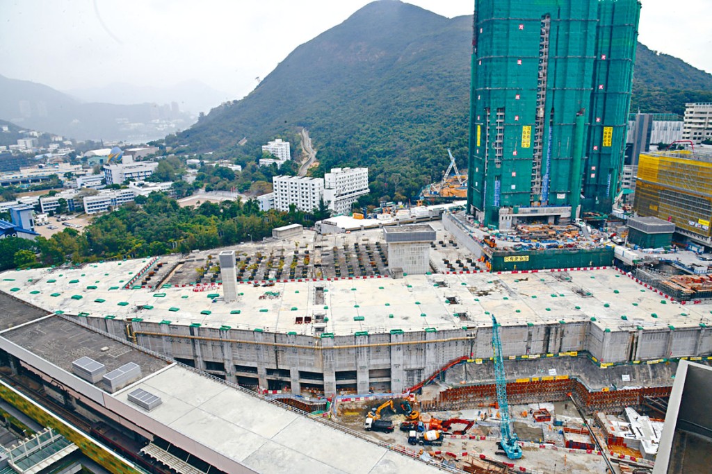 黃竹坑站5期由新世界等合組財團奪得。