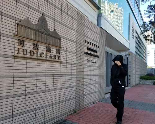 被告英裕泰。黃梓生攝