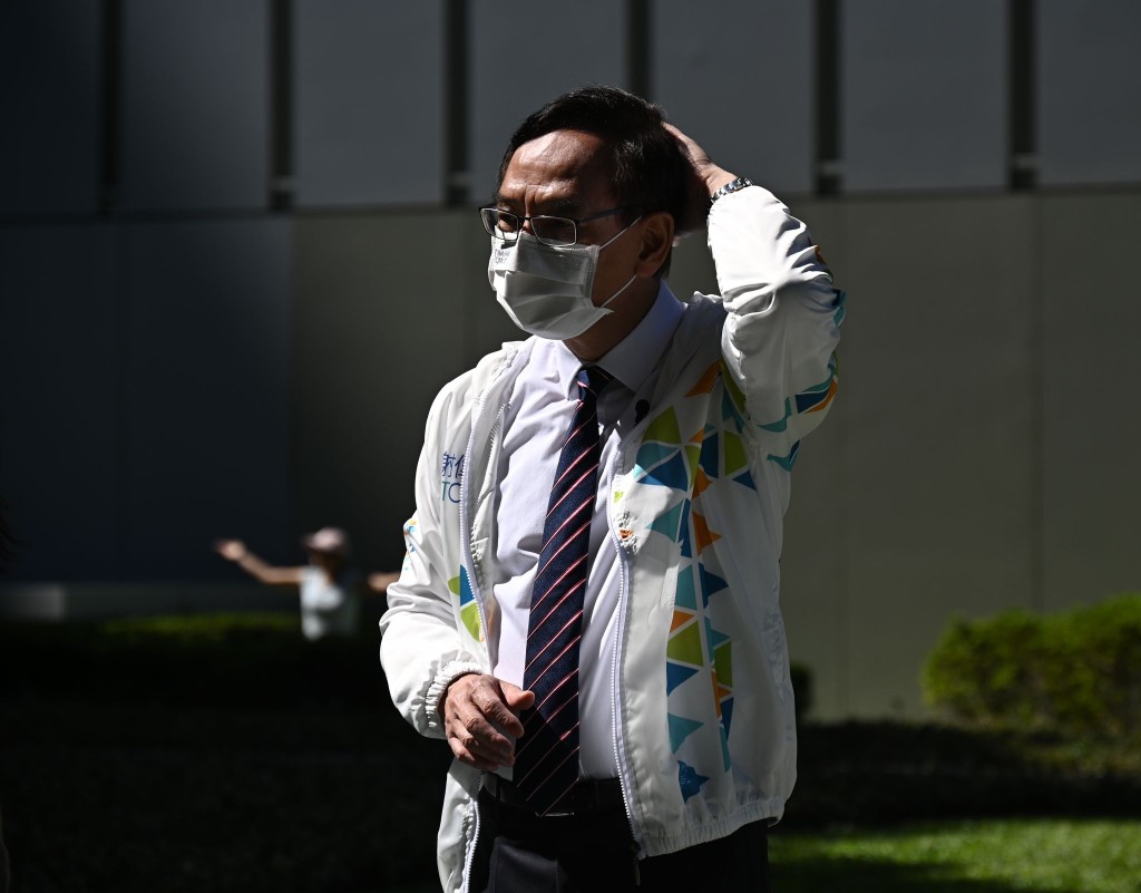 謝偉銓宣布競逐連任。