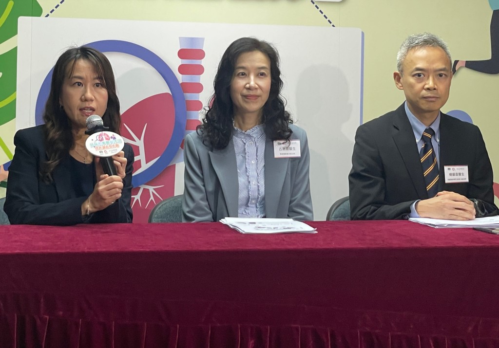(左起)香港胸肺學會會長倪珍莉、香港胸肺基金會主席古惠珊、美國胸肺學院(港澳分會)會長楊耀昌。蕭博禧攝 (左起)香港胸肺學會會長倪珍莉、香港胸肺基金會主席古惠珊、美國胸肺學院(港澳分會)會長楊耀昌。蕭博禧攝
