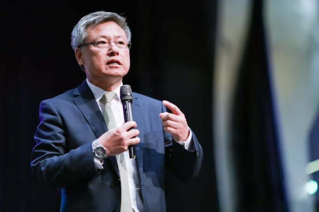 香港城市大學全球化與商業教授劉寧榮認為,「十五五」重中之重的是「以人工智能為主導的第四次工業革命」。 香港城市大學全球化與商業教授劉寧榮認為,「十五五」重中之重的是「以人工智能為主導的第四次工業革命」。