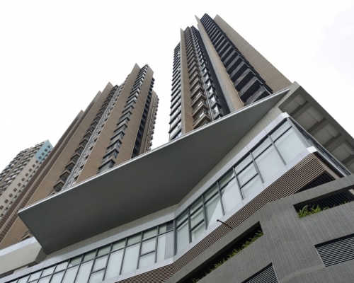 屯門豐連交投量由8月1宗升至上月共19宗。