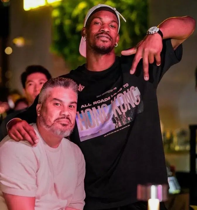 与毕拿相识超过10年的经理人班尼李。NBACentral X图