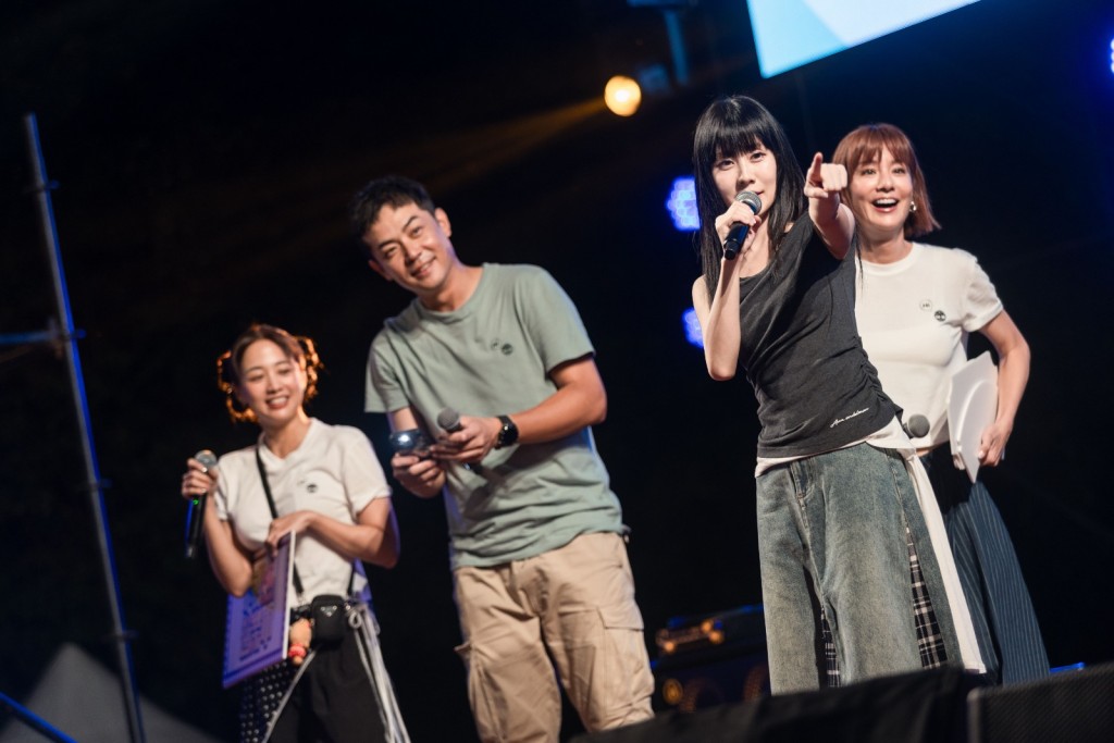 《嗨！營業中》姚元浩、莎莎、鬼鬼驚喜登台與白安共同演出合唱。