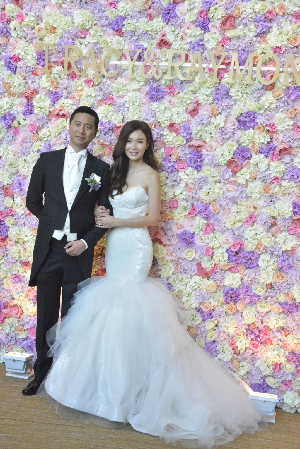 葉翠翠2015年與建築師男友周曉東結婚。