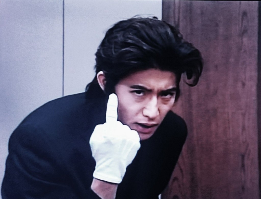 木村曾在《SMAP X SMAP》中扮演搞笑版古畑任三郎。