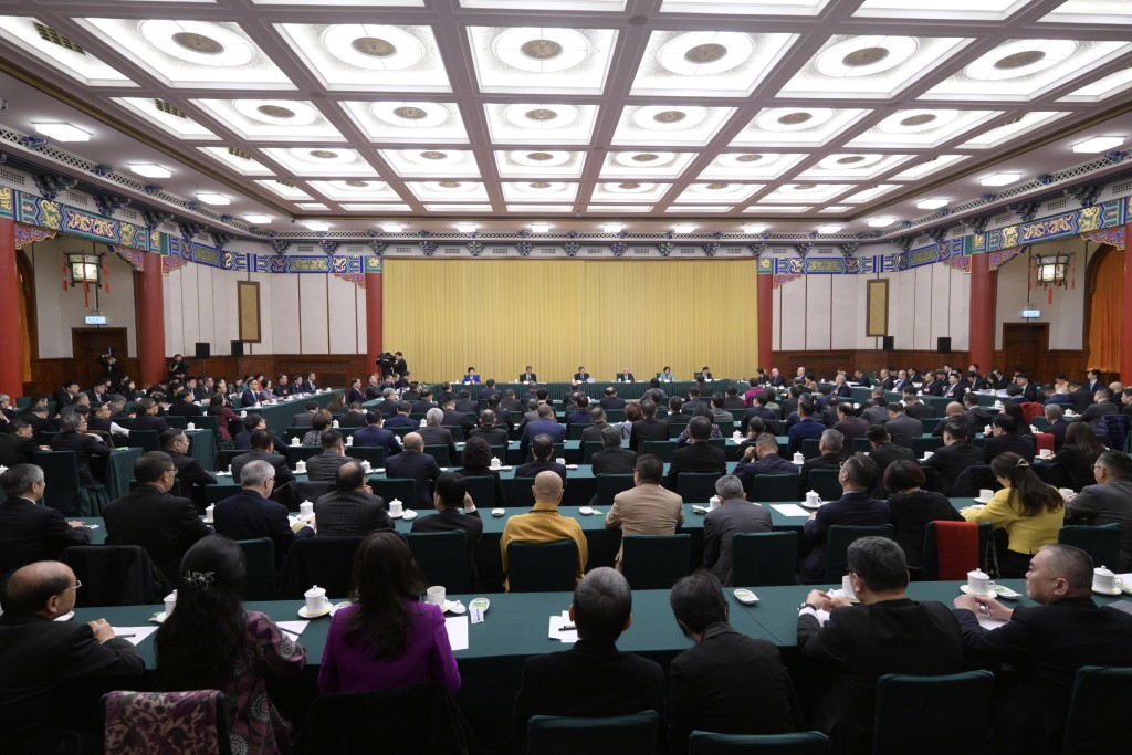 在政协礼堂召开的联组会议，丁薛祥亦有出席。（苏正谦摄）