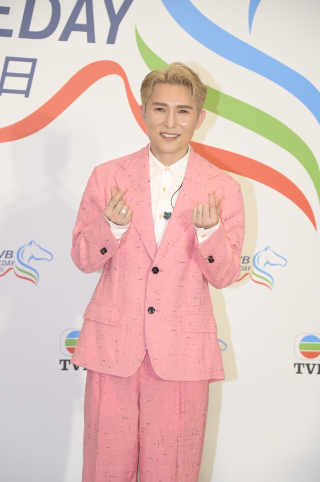 劉威煌結婚10幾年，日日都是情人節，佢未試過情人節入馬場，是全新體驗。