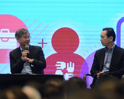 罗致光（左）、陈智思（右）。