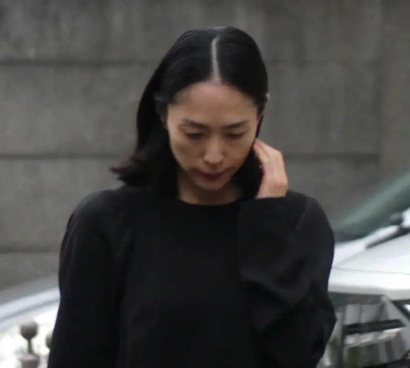 曾與西田敏行合作《黑幫有個荷里活》的深津繪里前日到其家中送別對方。 曾與西田敏行合作《黑幫有個荷里活》的深津繪里前日到其家中送別對方。