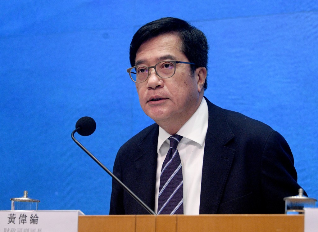 身兼應急住宿安排工作組組長的財政司副司長黃偉綸。