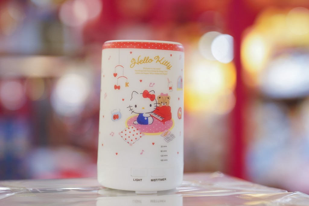 HELLO KITTY 香薰机 售价 $268 