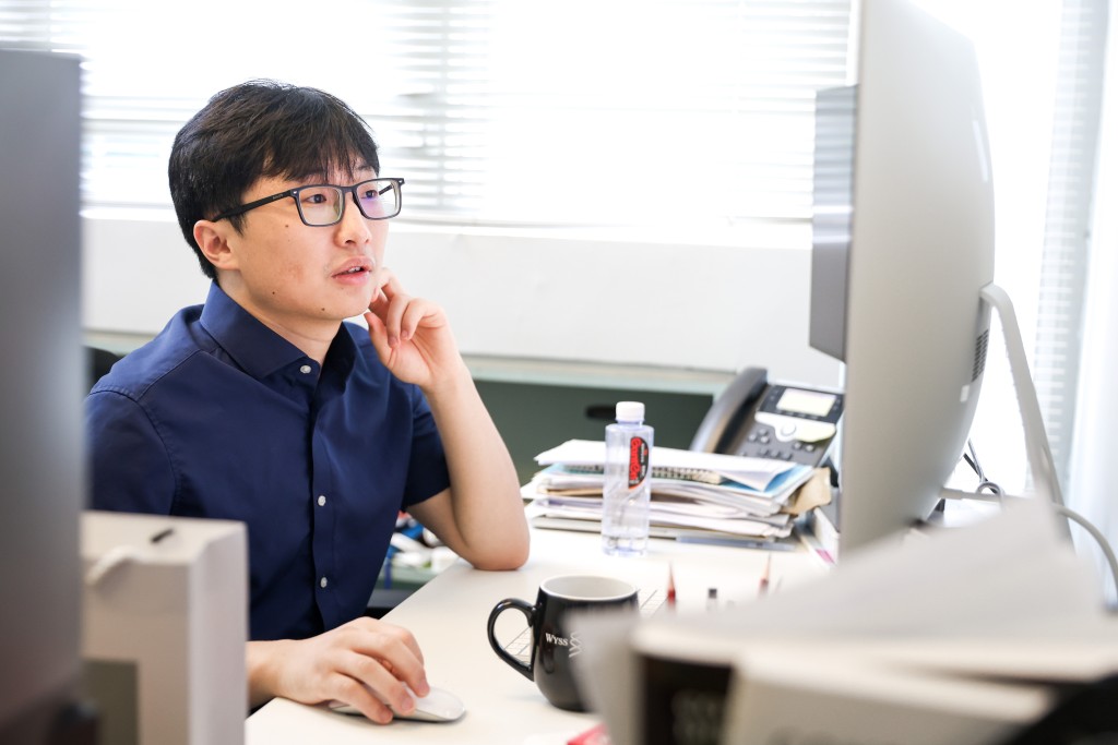 中大計算機科學與工程系助理教授李煜認為,與AI技術結合,就能加快臨床前的研究。 中大計算機科學與工程系助理教授李煜認為,與AI技術結合,就能加快臨床前的研究。