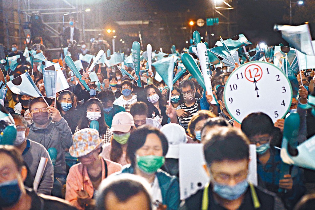 民進黨上月在地方選舉慘敗，支持者失望。