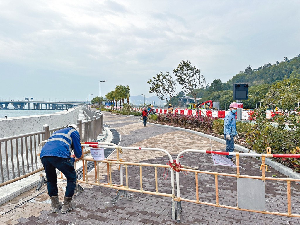 將軍澳跨灣大橋單車徑及行人路封閉。