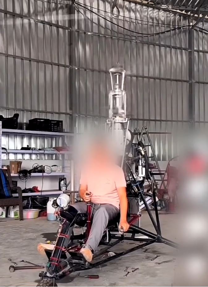 內地民間有不少人自製飛機體驗飛行。抖音