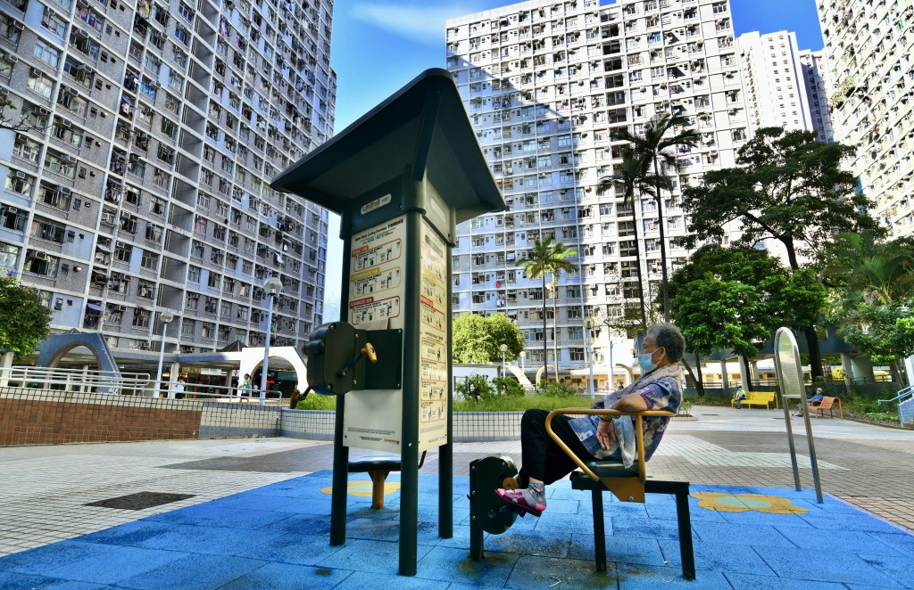 針對長者居住需求,香港地少價高,直接套用外國的「持續照顧退休社區(CCRC)」模式未必可行。資料圖片 針對長者居住需求,香港地少價高,直接套用外國的「持續照顧退休社區(CCRC)」模式未必可行。資料圖片