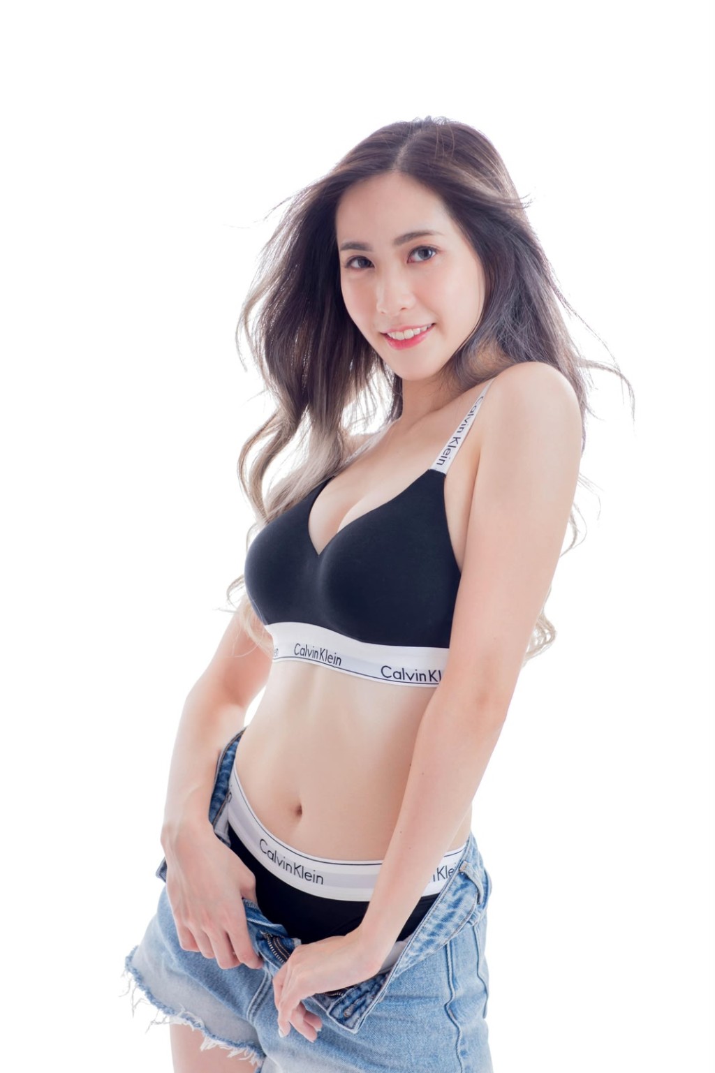 Lenna T.除了跳舞勁,身材亦相當好! Lenna T.除了跳舞勁,身材亦相當好!