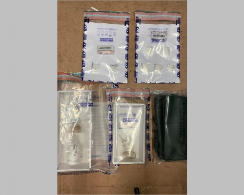 警檢毒品。警方圖片