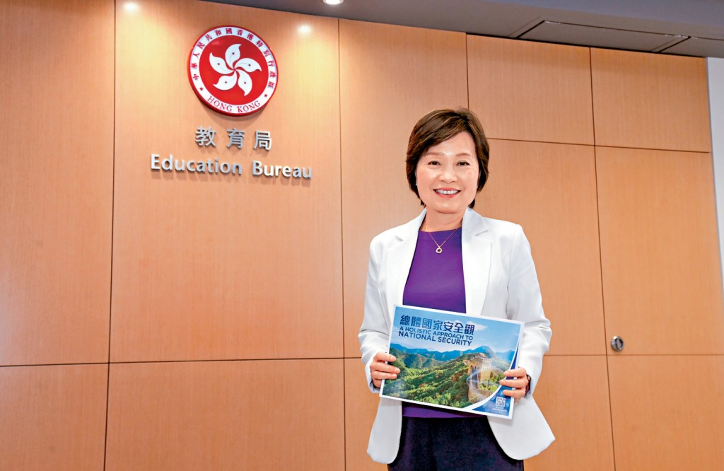 教育局局長蔡若蓮接受本報訪問時表示，歷年學生踴躍參與「全民國家安全教育日」活動，有比賽的參與人次近10萬。