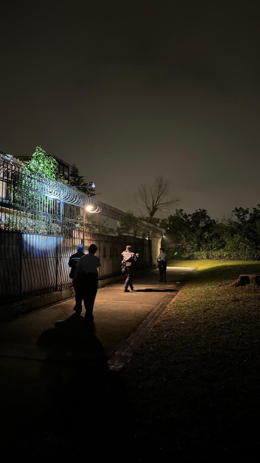 行動期間,警員會針對較高風險地點高調巡邏及搜查。 行動期間,警員會針對較高風險地點高調巡邏及搜查。