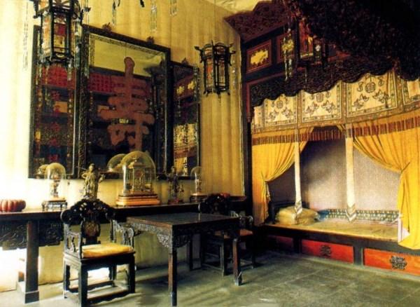 1888年12月,北京第一盞電燈在慈禧太后的寢宮樂壽堂裏亮起。網圖 1888年12月,北京第一盞電燈在慈禧太后的寢宮樂壽堂裏亮起。網圖