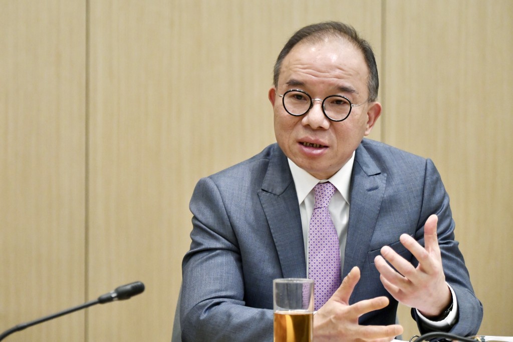 政制及內地事務局局長曾國衞。 政制及內地事務局局長曾國衞。
