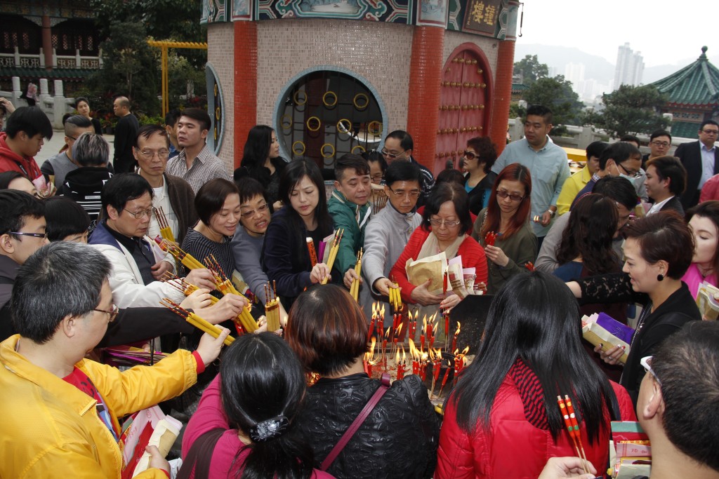 按农历新年传统，立春后，该年犯太岁的生肖人士宜“摄太岁”。资料图片