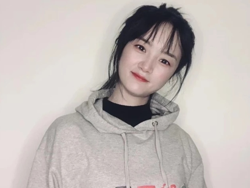 女大生深山養千頭黑豬。網圖