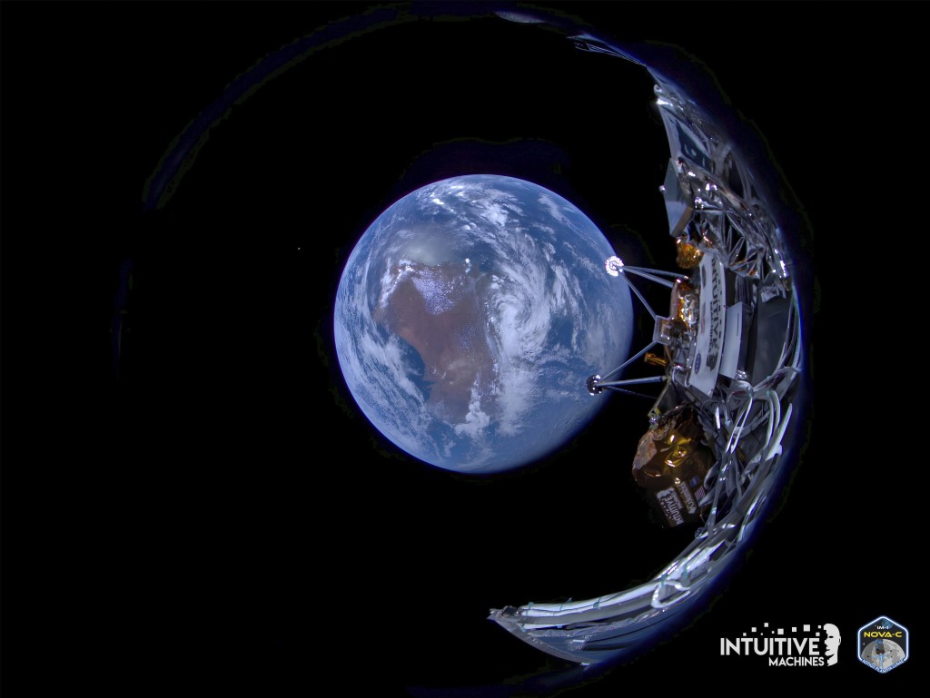 「奧德修斯號」的背景是地球。美聯社