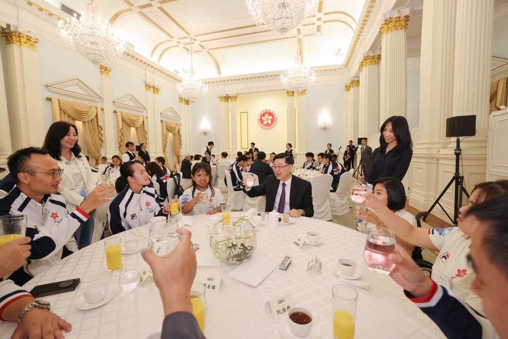 今届残奥会，港队健儿表现出众，获得3金4银1铜共8面奖牌，并在16个比赛项目中跻身八强。李家超FB图片