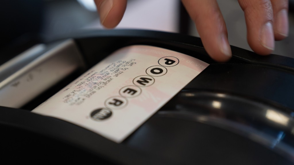 美強力球第2高彩金開出，一注獨中141億元。美聯社