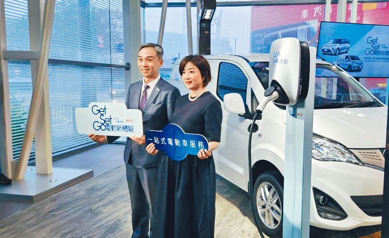 中電源動副總裁吳永豪（左）表示，簽約年期可視乎公司發展需要作彈性安排。