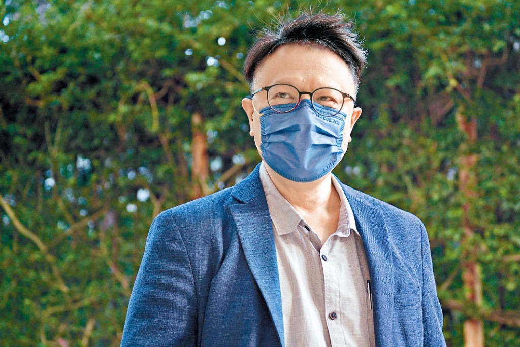 許樹昌預計,短期內抵港人士仍須接受核酸檢測。