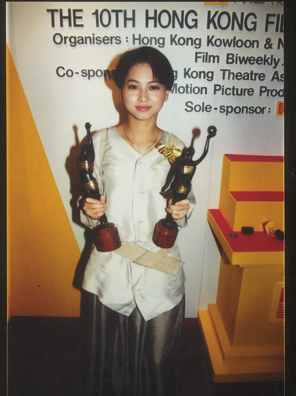 刘玉翠刚入行时，已凭《庙街皇后》于1991年香港电影金像奖，同时获得「最佳新人」及「最佳女配角」两项殊荣。