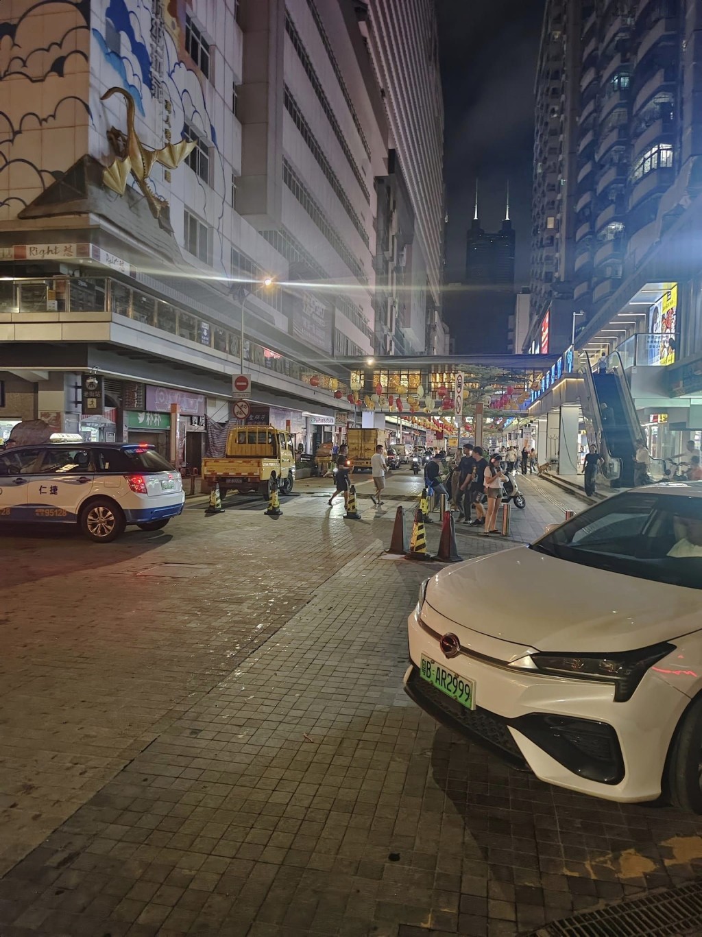 東門步行街路面水浸情況已有改善（圖片來源：Facebook@深圳大灣區國內吃喝玩樂開心分享區）