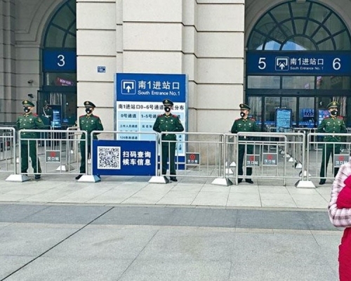 武漢「封城」,防止疫情擴散。