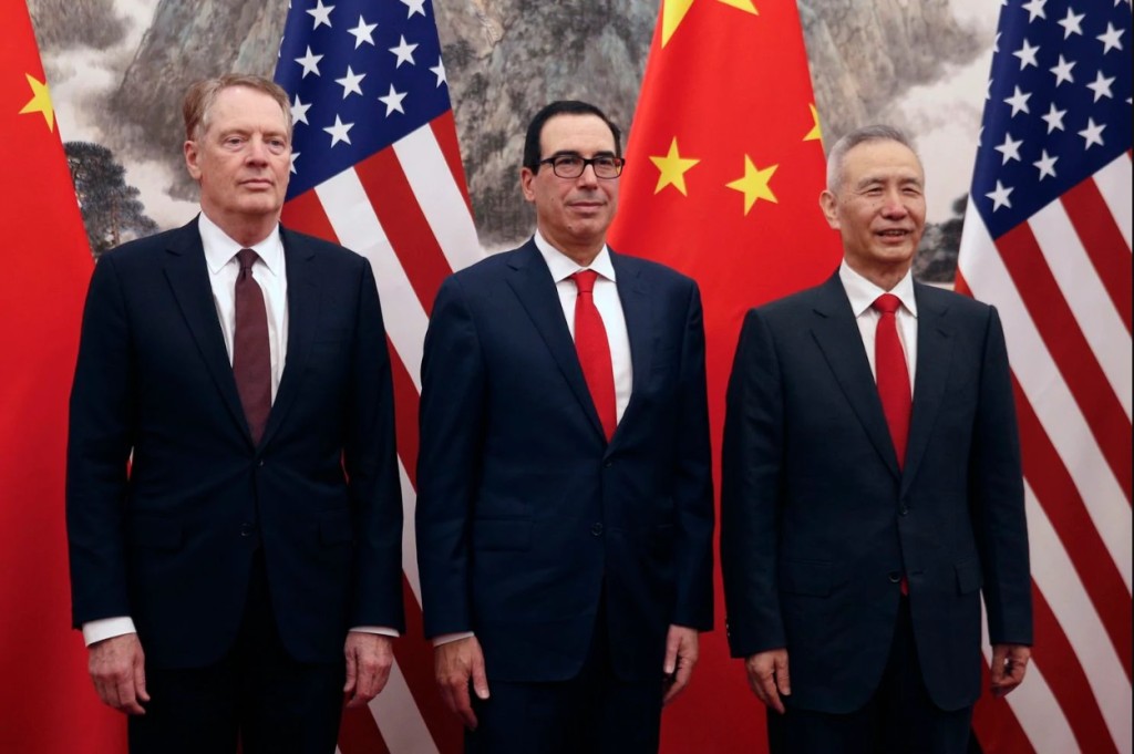 努欽(中)、劉鶴(右)、萊特希澤(左)。
