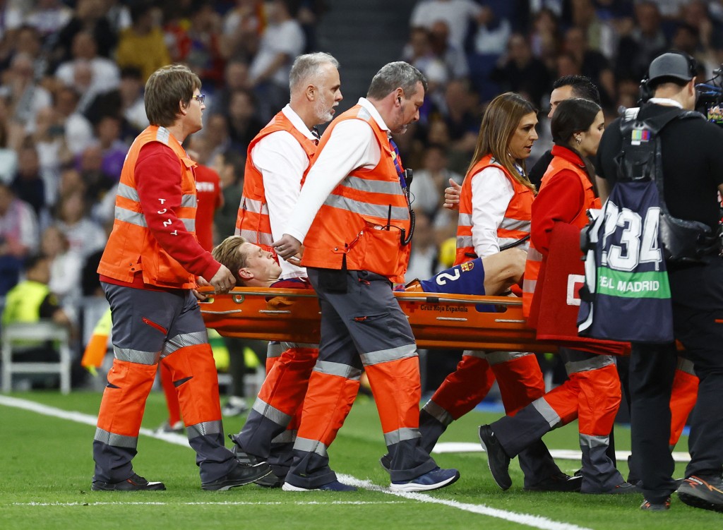 法兰基迪庄今季3次受足踝伤患困扰。Reuters