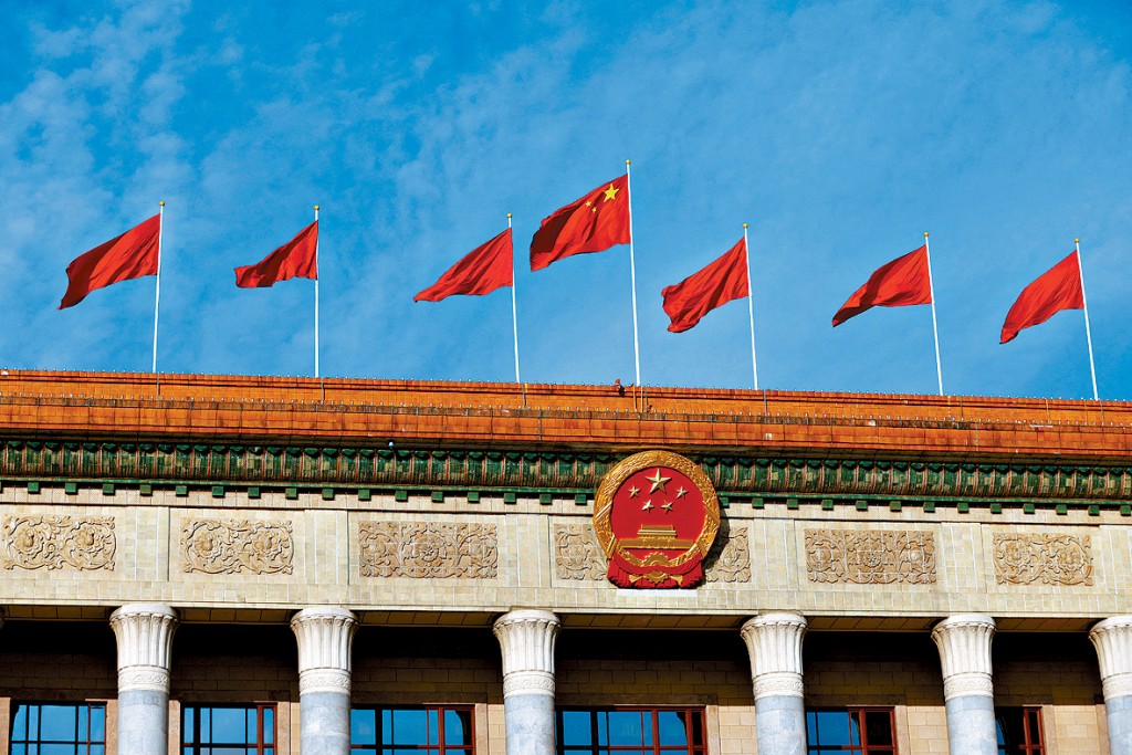 安联黄黎洋预计，今年下半年内地可能再降低贷款市场报价利率、存款准备金率。