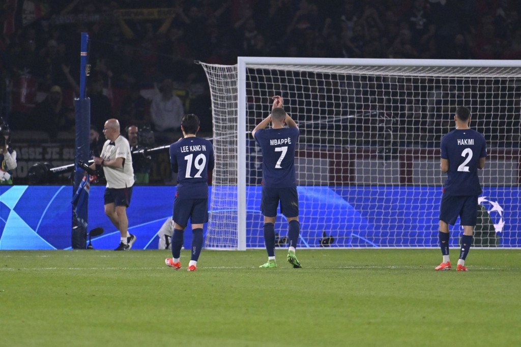 巴黎聖日耳門今季歐聯14次擊中門框，破賽事紀錄。巴黎聖日耳門X