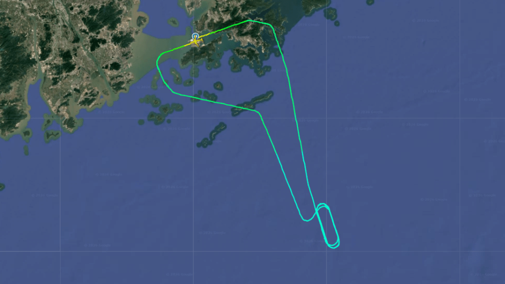 宿霧太平洋航空往馬尼拉客機 起飛後據報貨艙有問題 臨時折返香港。Flightradar24網頁